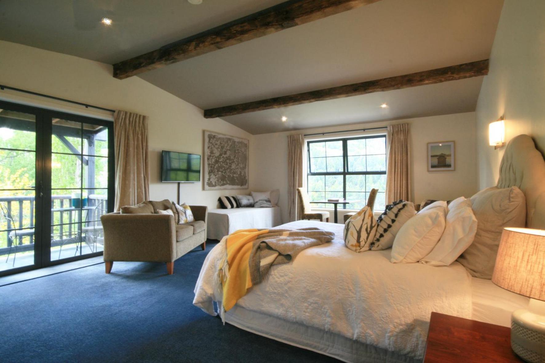 Moonlight Escape Lodge *