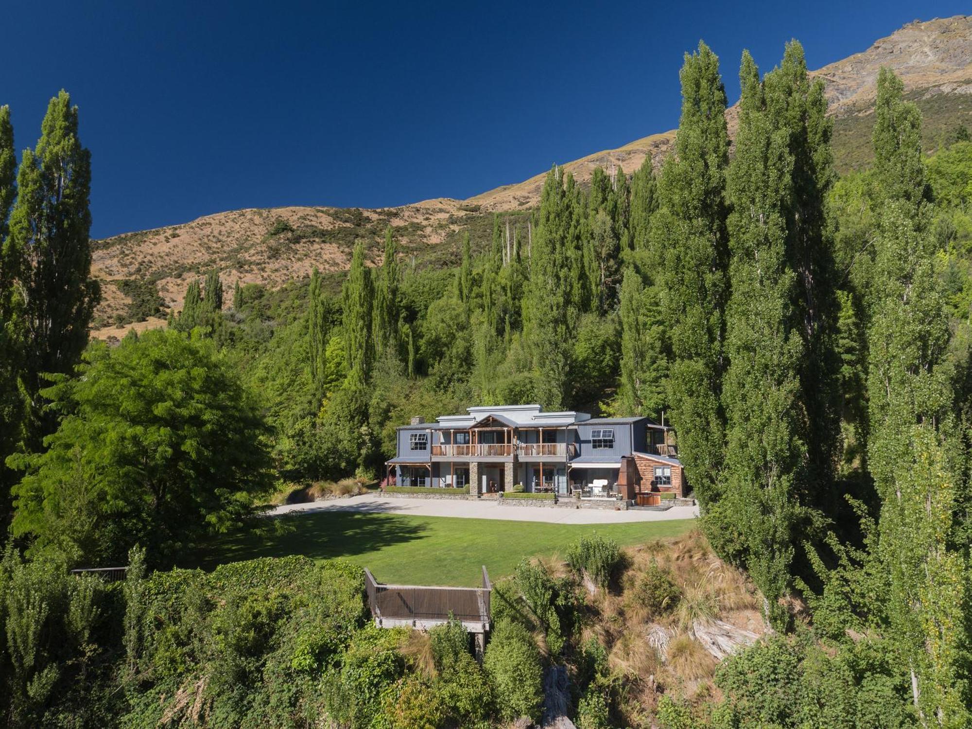 Moonlight Escape * Queenstown