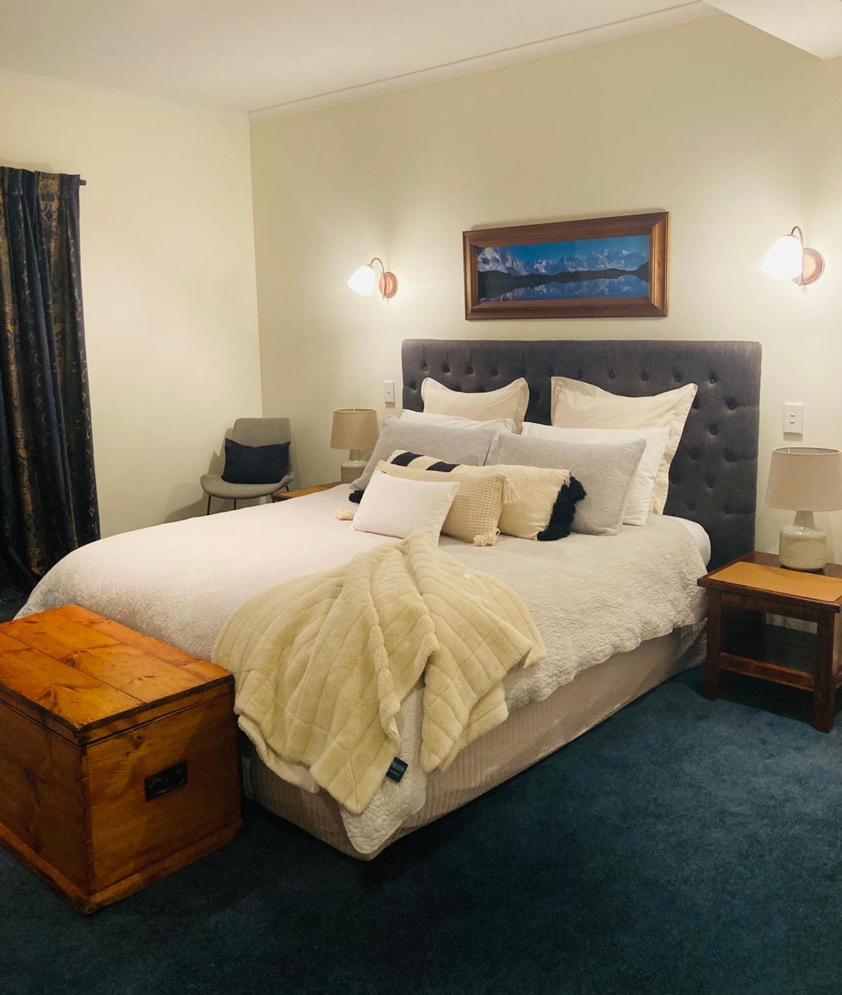 Moonlight Escape Lodge